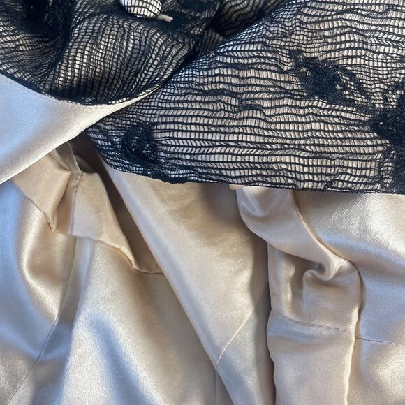 The Bonnie Roseman Silk Collection Cream Silk W/ Black Lace Overlay Blazer Sz L - Picture 10 of 11